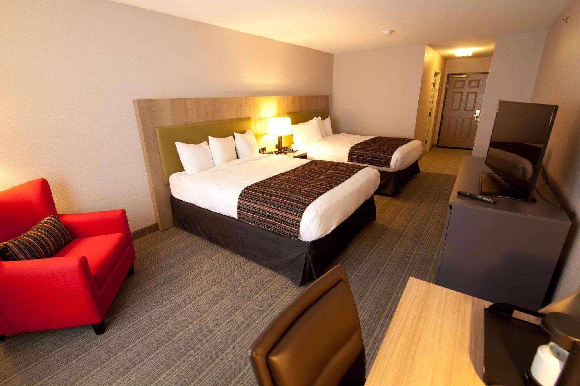 Country & By Radisson, Decorah, Ia Decorah