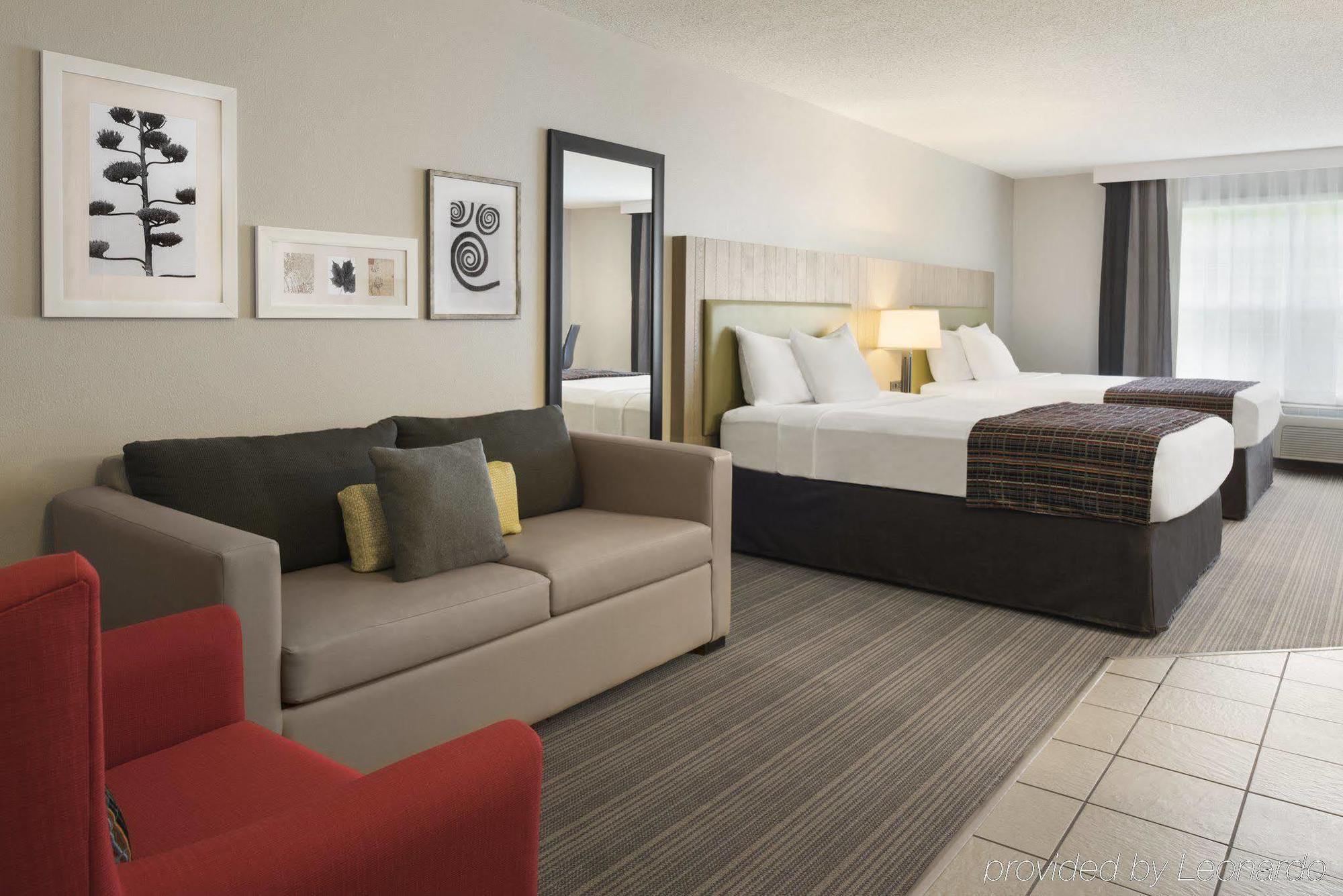 Country & By Radisson, Decorah, Ia
