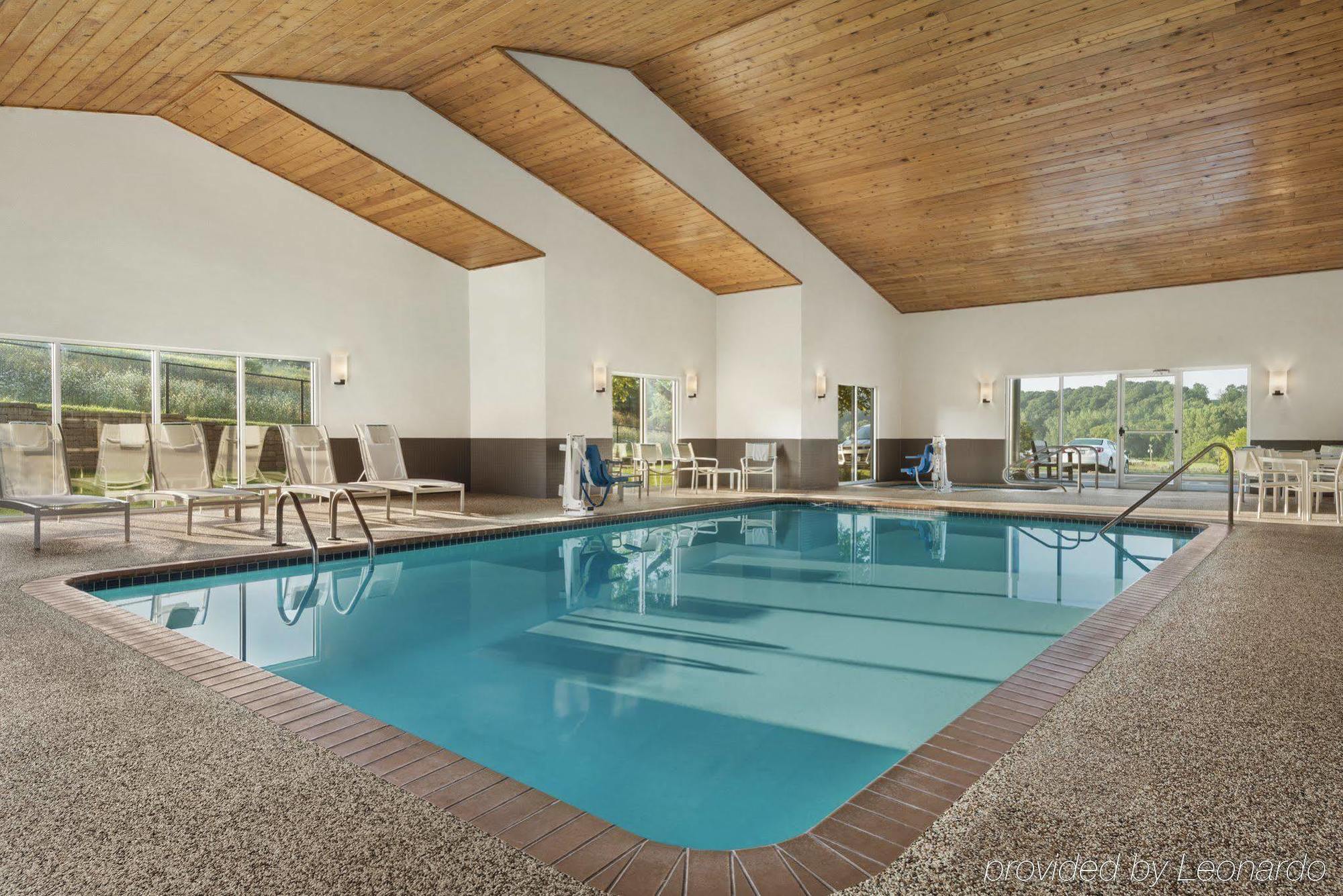 Country & By Radisson, Decorah, Ia 3* Decorah
